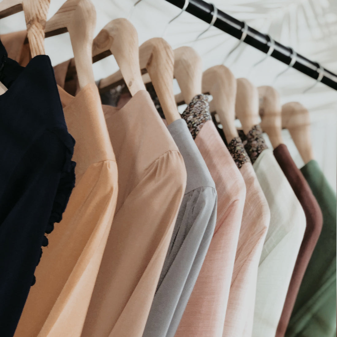 The Making of a Sundus Set – From Fabric to Finish